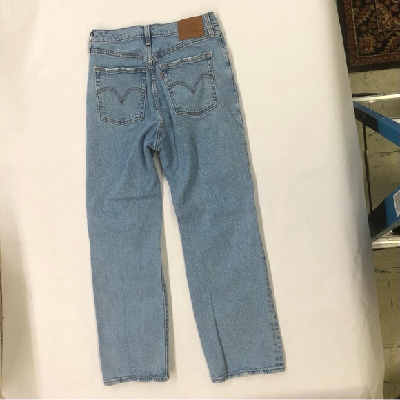 Levi’s Ribcage Straight Ankle button fly jeans size 28 - Picture 2 of 5